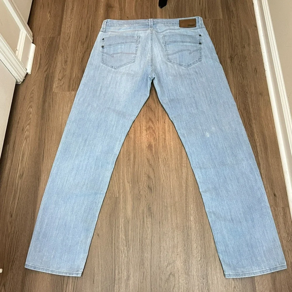 Mavi Zach Straight Leg Jeans Light Wash 5 Pocket Denim Men's